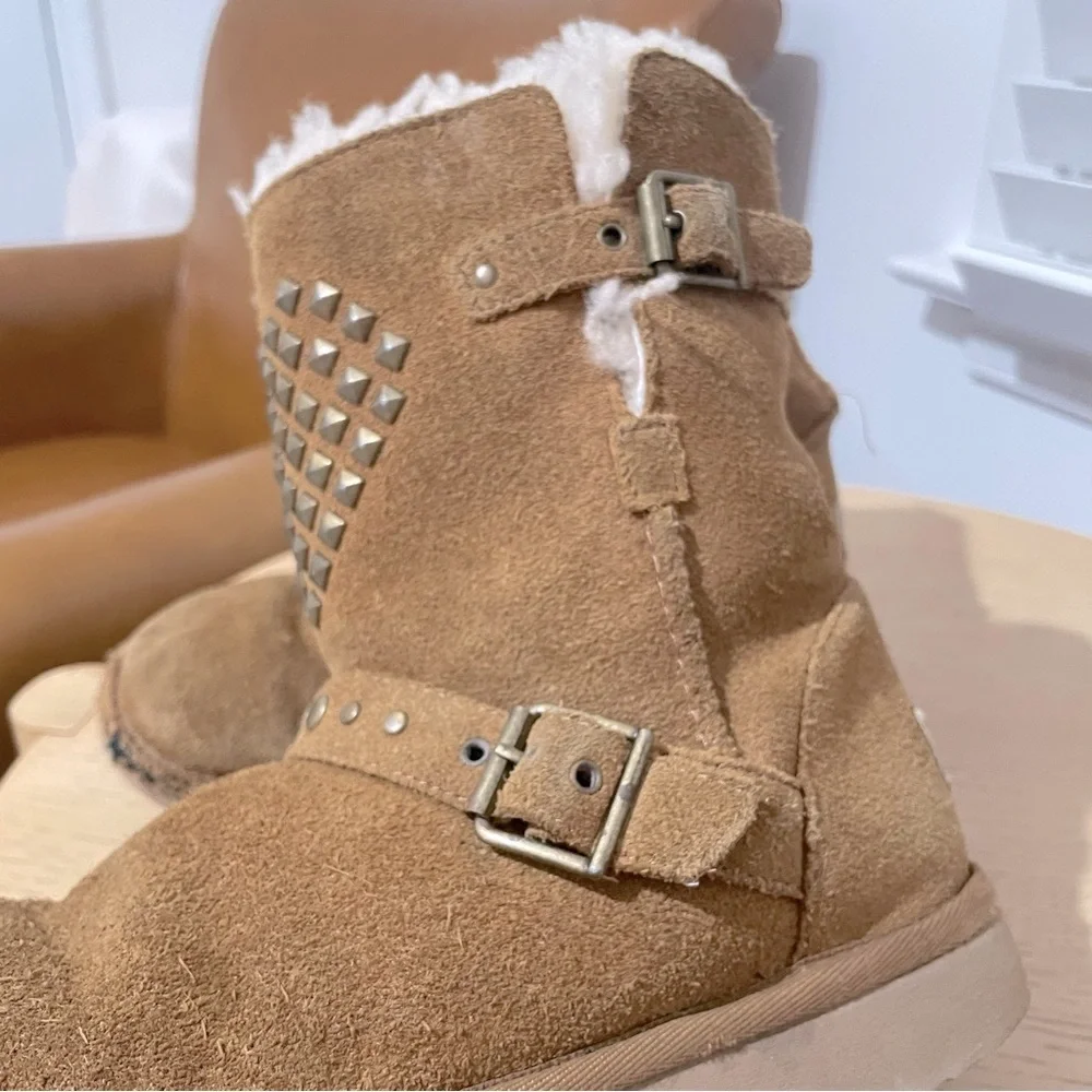 UGG Kids Girl’s Boots Size 3